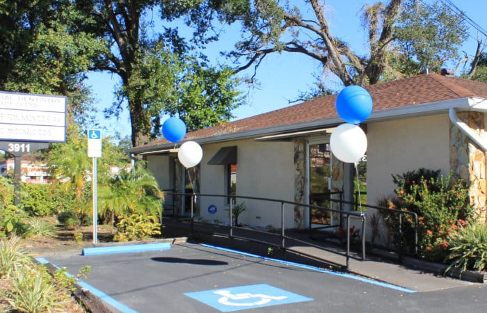 Picture of the outside of the clinic with balloons